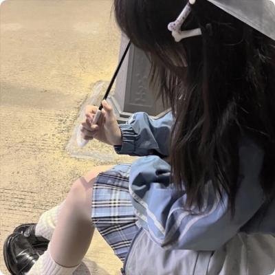 蓝眼睛波利